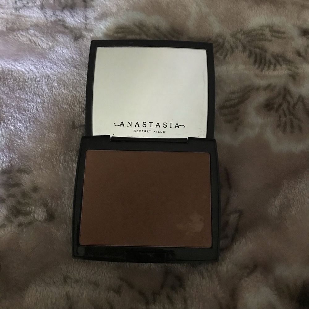 Anastasia Beverly Hills Bronzer